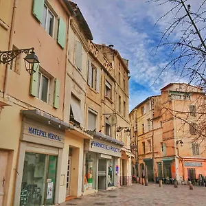 Place De La Roquette, Centre Historique Arles